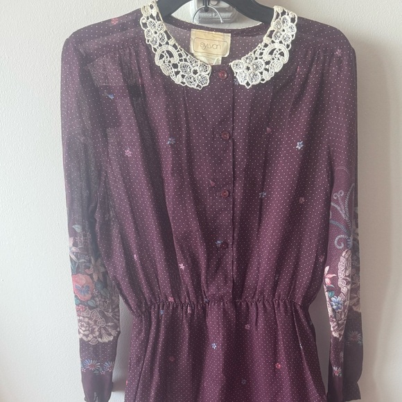 70s Vintage Elegant Burgundy Dress with Lace Collar - Picture 3 of 9